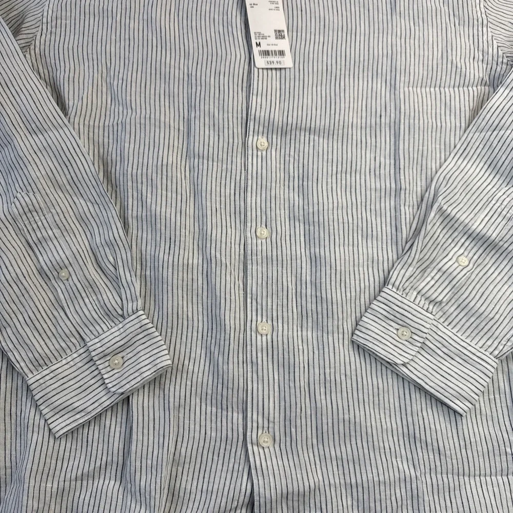 NWT Uniqlo premium linen standup collar shirt White Blue Stripes Medium Preppy - Picture 3 of 11